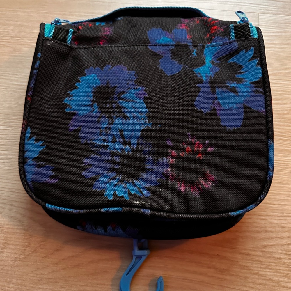 Dakine Hanging Travel Toiletry Bag Floral Black Blue Organizer Hook